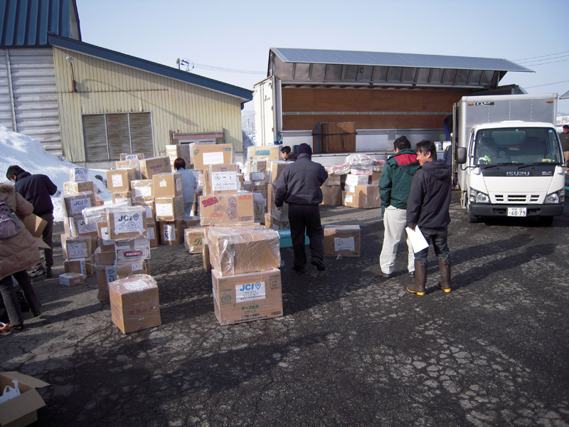 東日本大震災　支援物資発送 1